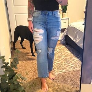 Distressed Boyfriend Jeans